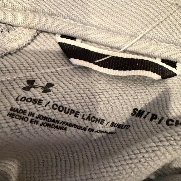 NWT Under Armour Light Gray Women's 1/4 Zip - Picture 4 of 5